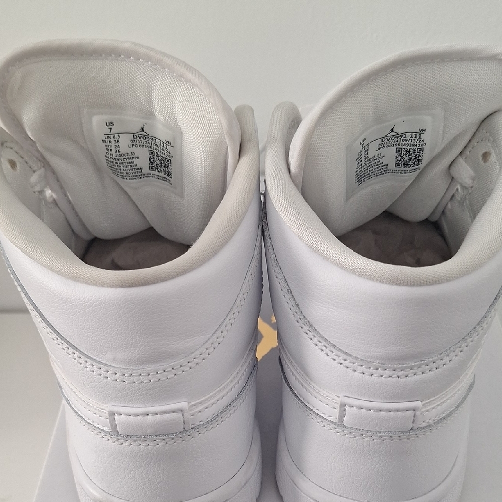 Nike Air Jordan White High-Top Sneakers - Picture 3 of 6